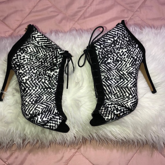 Kardashian Kollection Ankle Boots - Picture 4 of 12